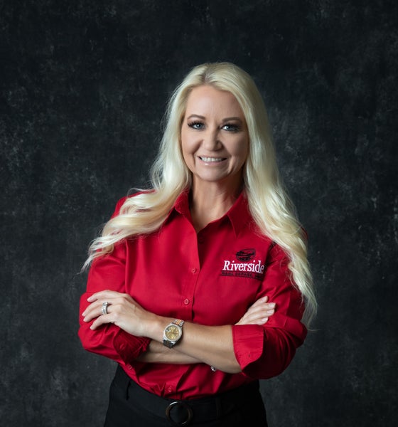 Tara Kelly, Sales Associate